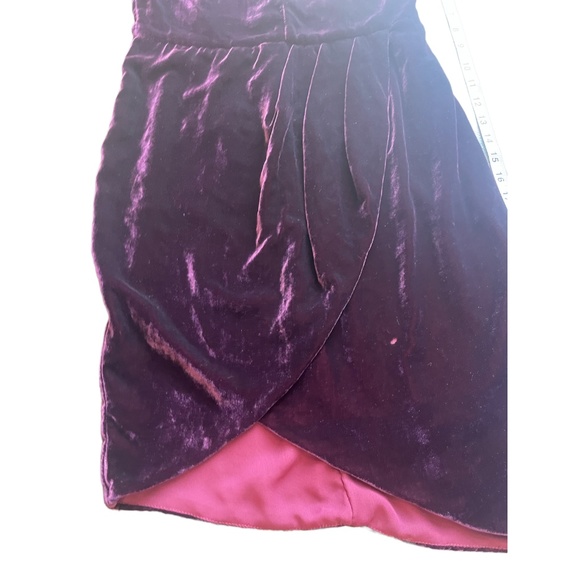 Adelyn Rae Francine Velvet Dress - Size Small - Picture 11 of 12